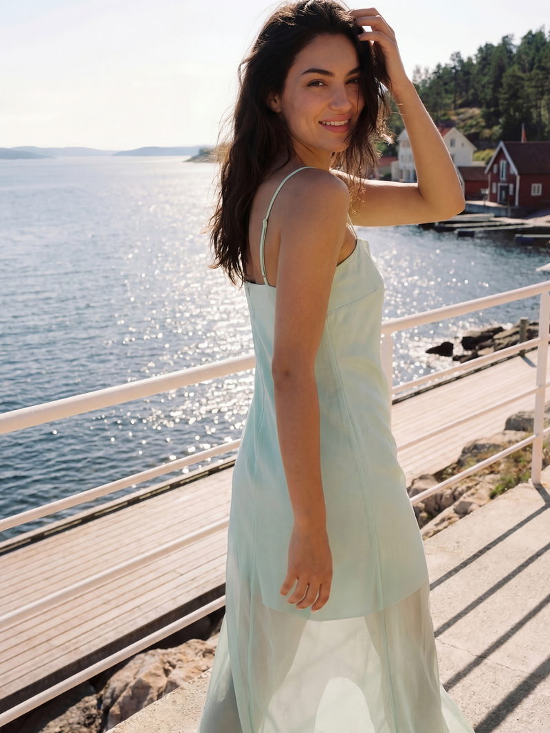 Mintfarbenes Trägerkleid von VERSTIQUE
